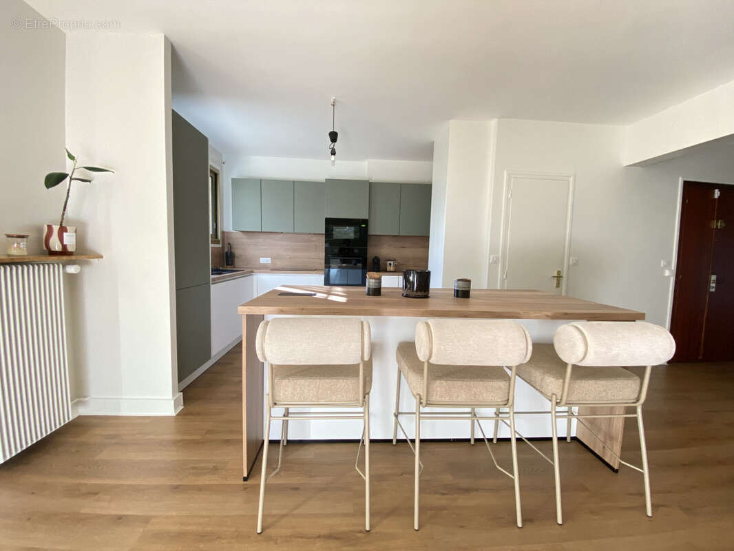 Appartement à LE PLESSIS-ROBINSON