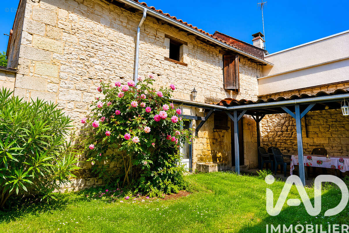 Photo 8 - Maison à THURE