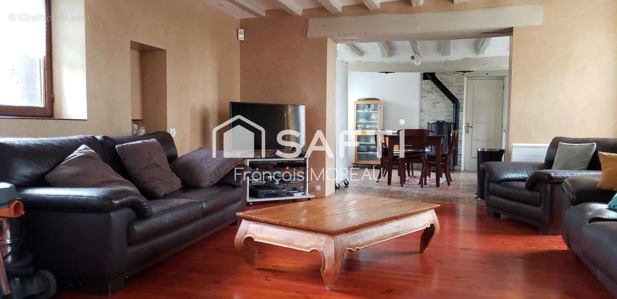 Maison 206 m² à Chaintreaux  - photo 4