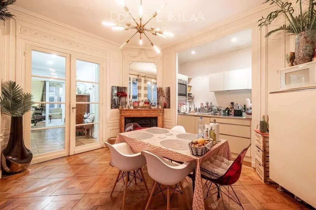 Appartement à PARIS-7E