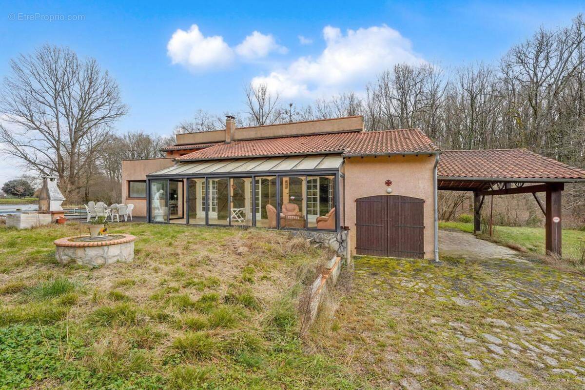 Maison à MONDONVILLE