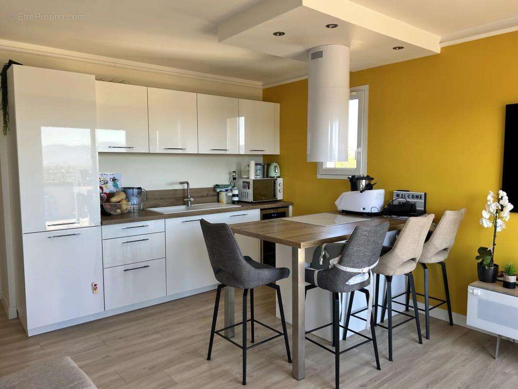 Appartement à MALLEMORT