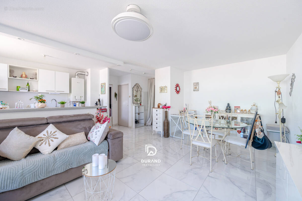 Appartement à MARSEILLE-6E
