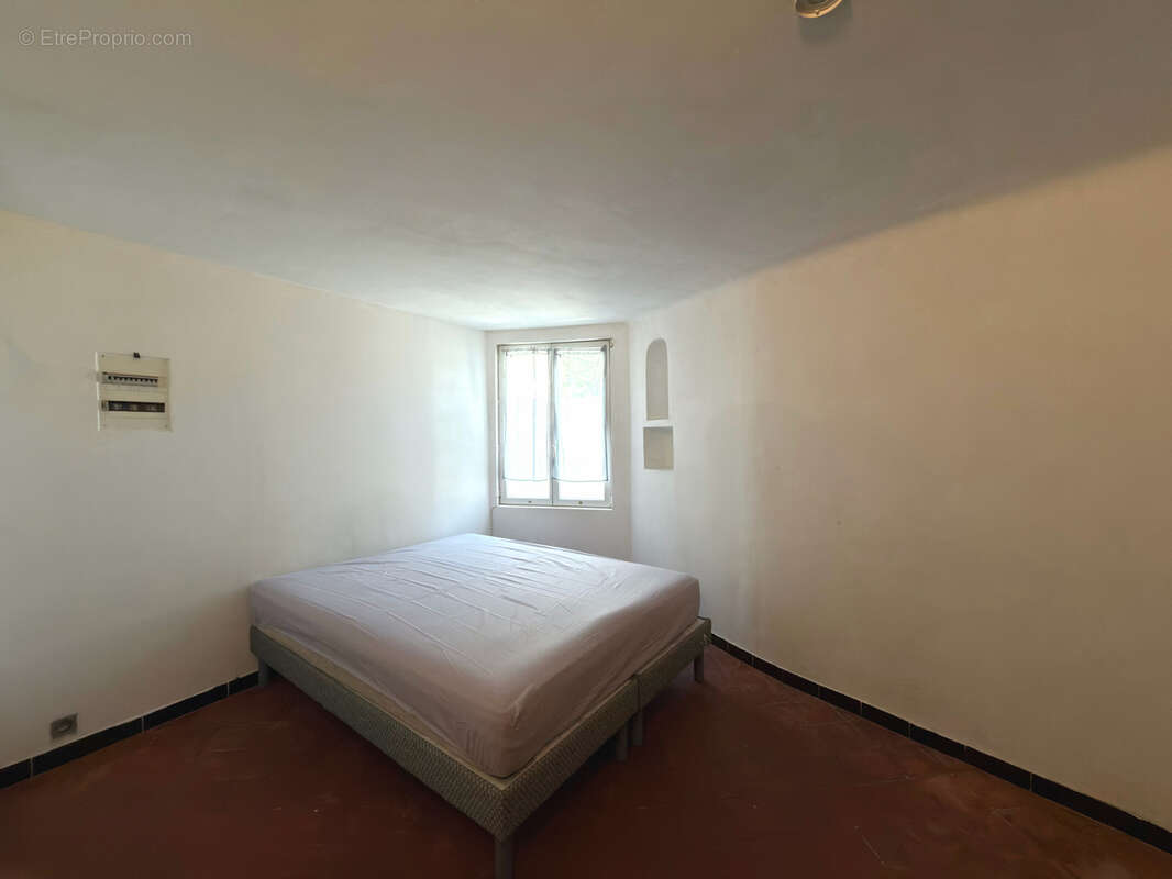 Appartement à SIGNES