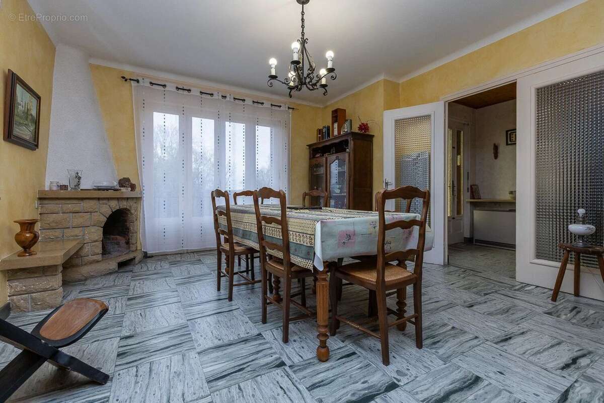 Maison à PORCIEU-AMBLAGNIEU