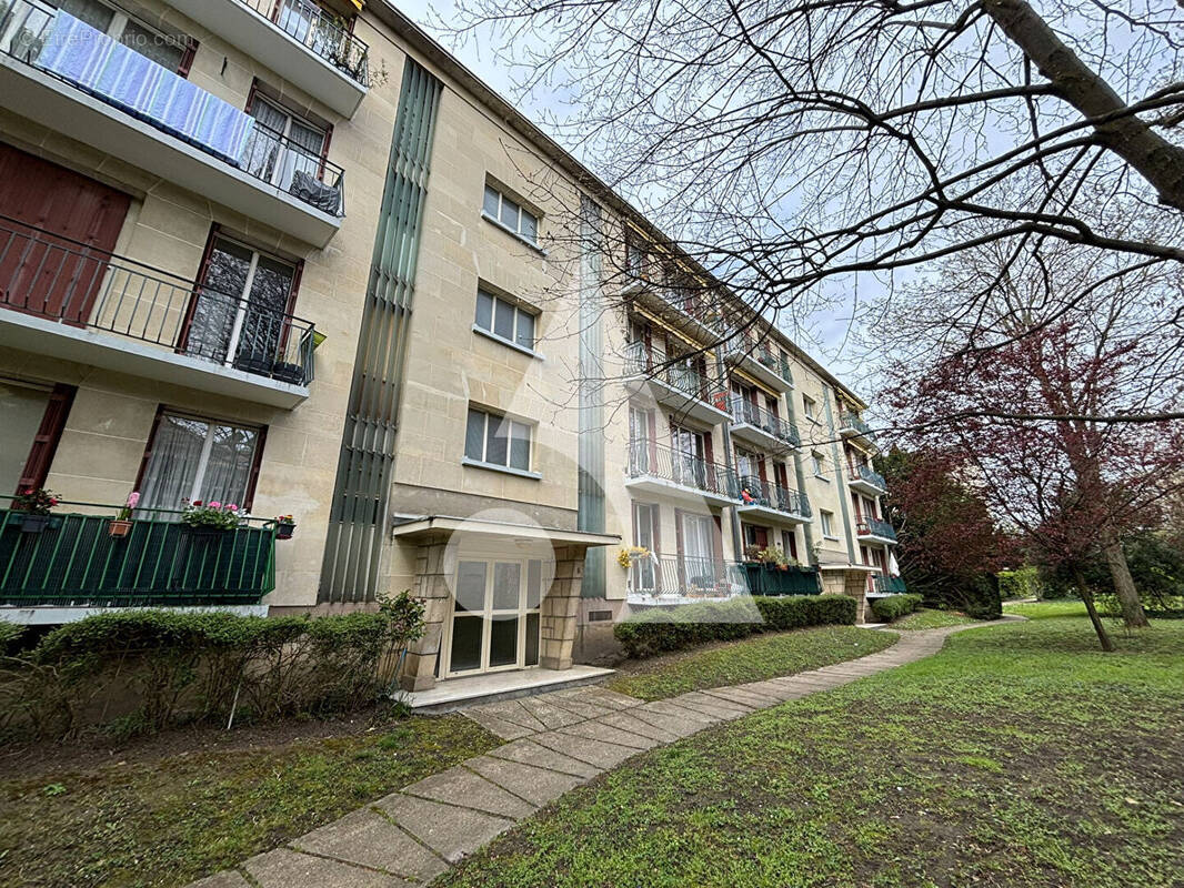 Appartement à EPINAY-SUR-SEINE