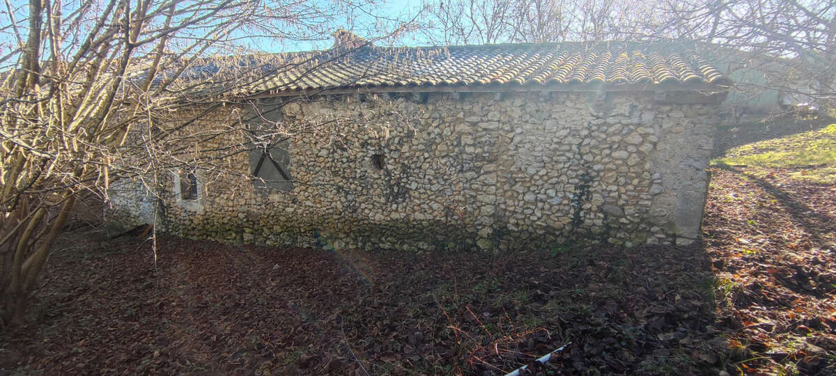 Autre à SAINT-LEON-SUR-L'ISLE