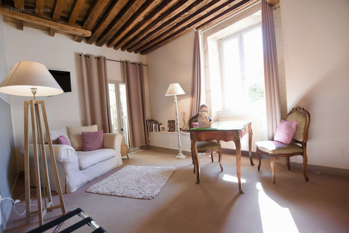 Maison à NOYERS