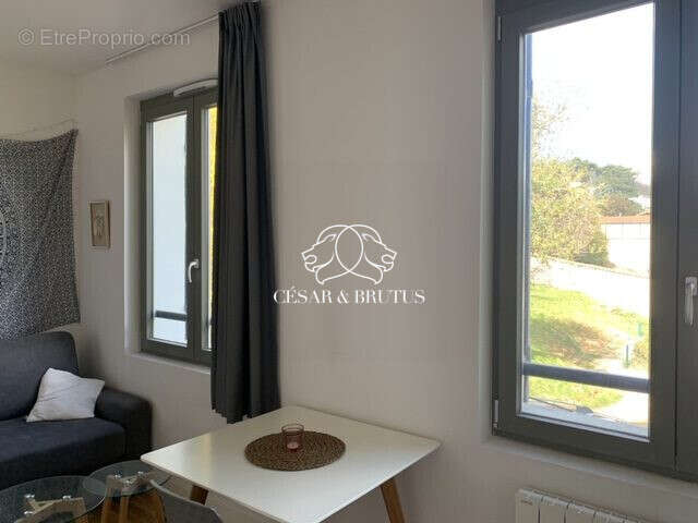 Pièce de vie (2) - Appartement à LYON-9E
