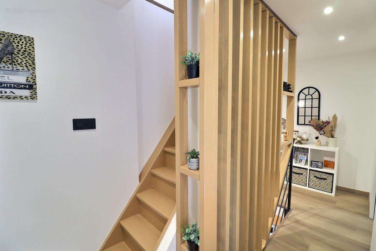 Maison à MASSIEU