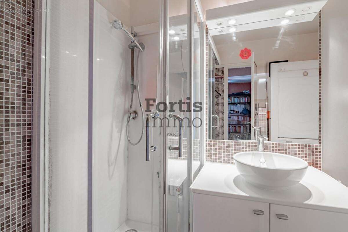 Appartement à ISSY-LES-MOULINEAUX