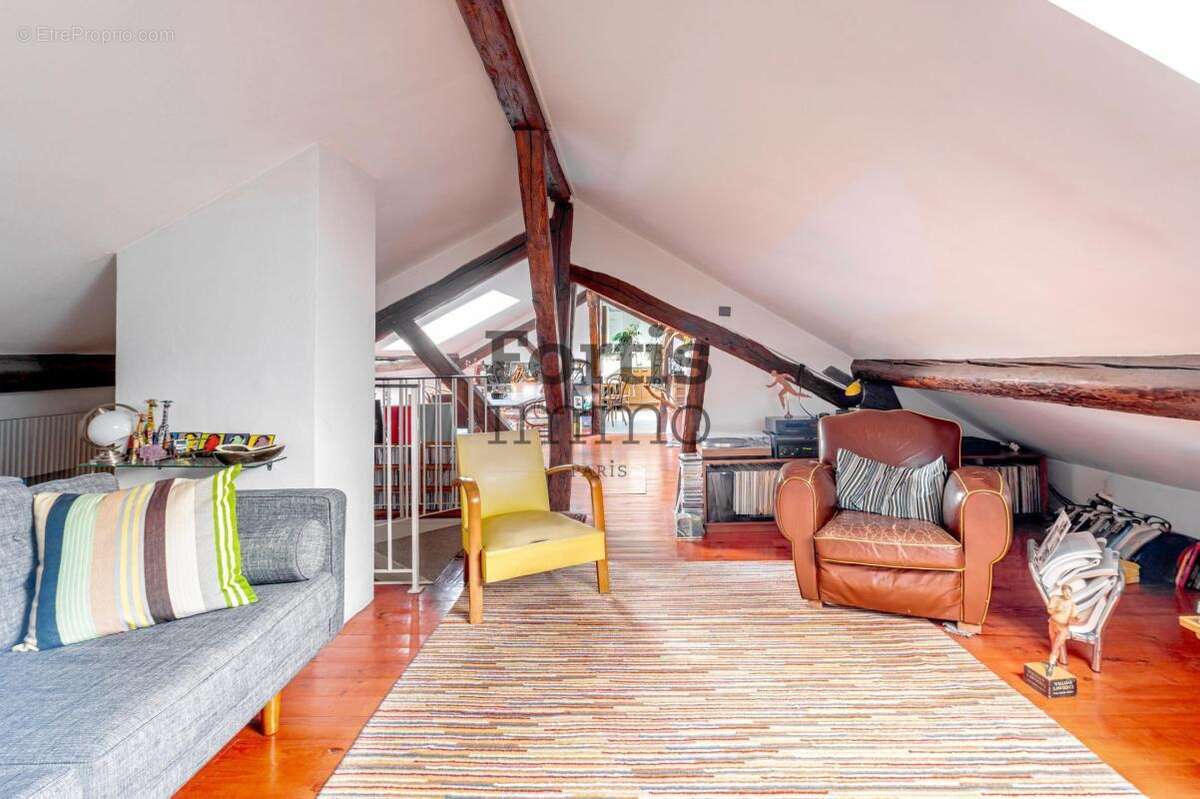 Appartement à PARIS-18E