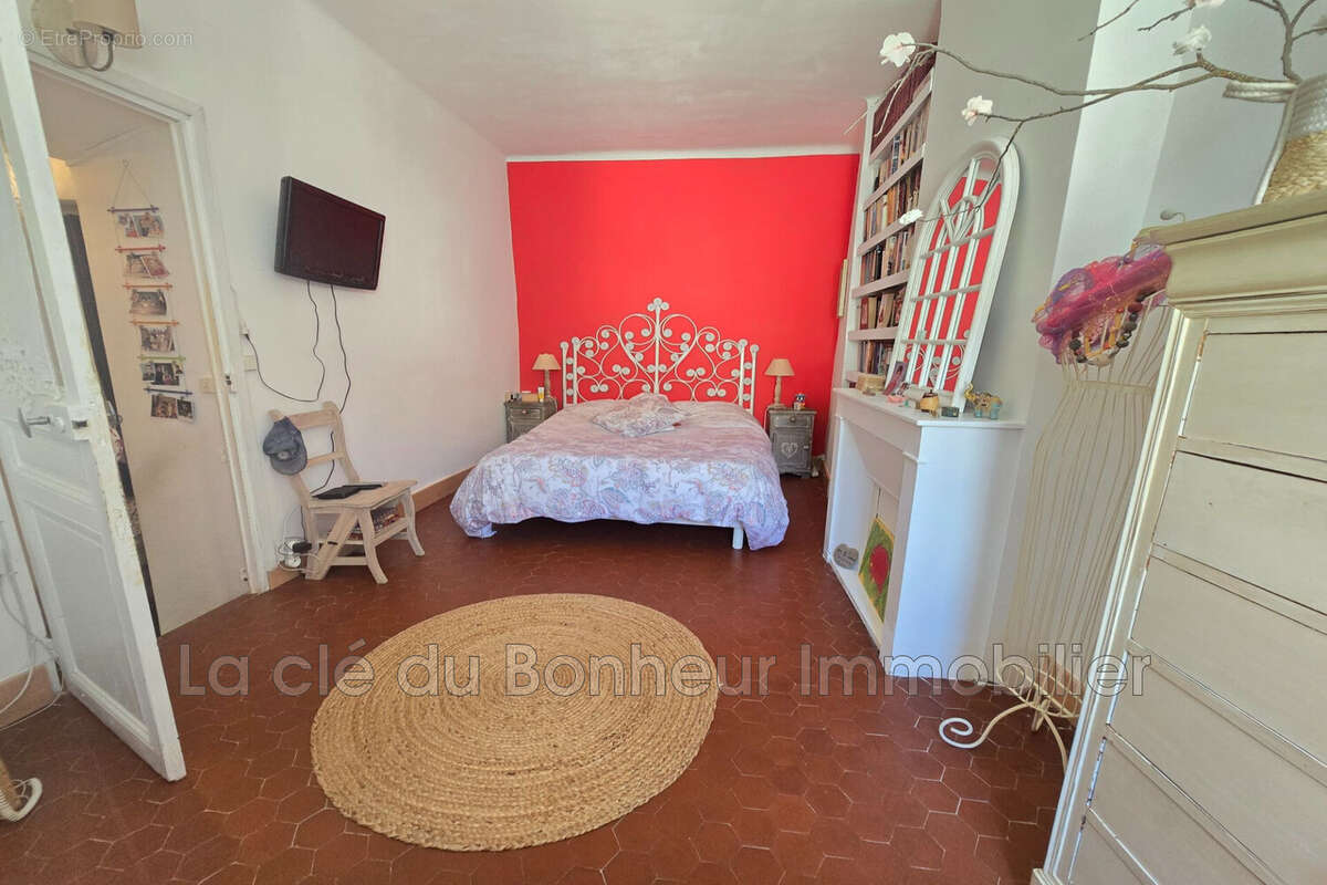 Maison à GREOUX-LES-BAINS