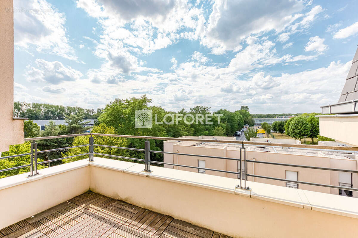 Appartement à EMERAINVILLE
