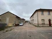 Commerce à SAINT-BRICE-COURCELLES