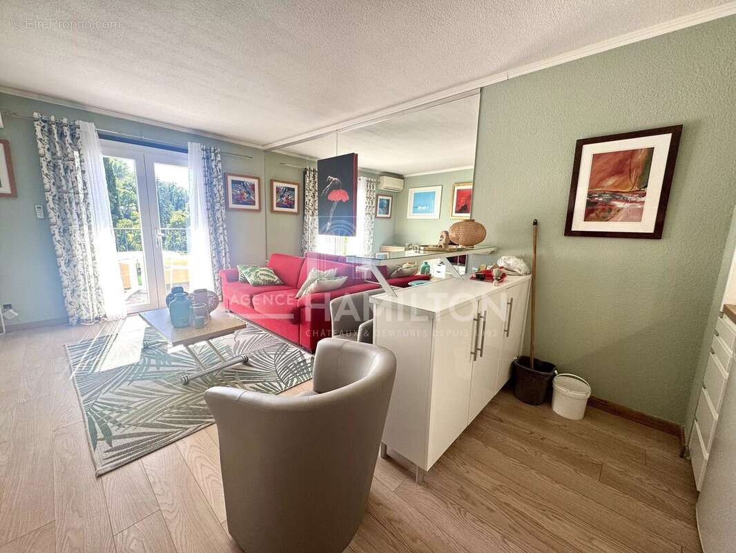 Appartement à VALBONNE