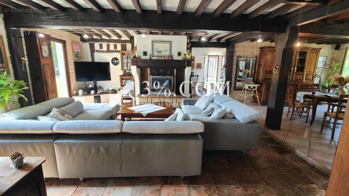Maison à LUXEY