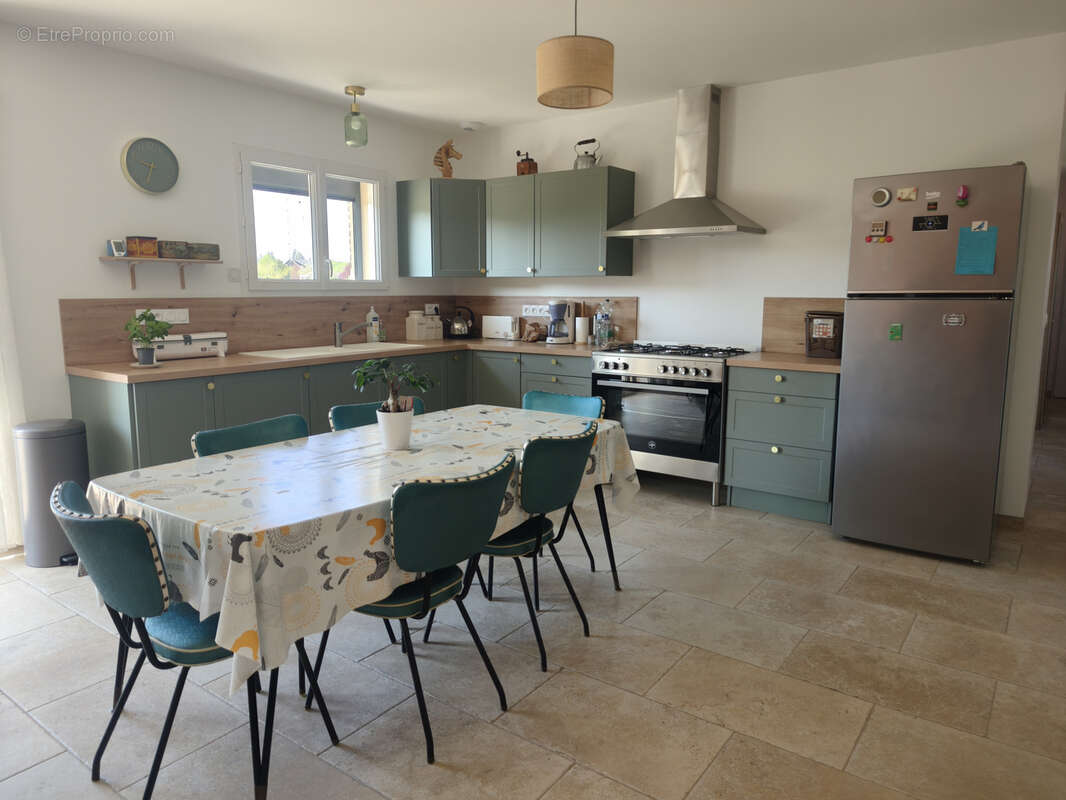 Maison à MONTREUIL-L'ARGILLE