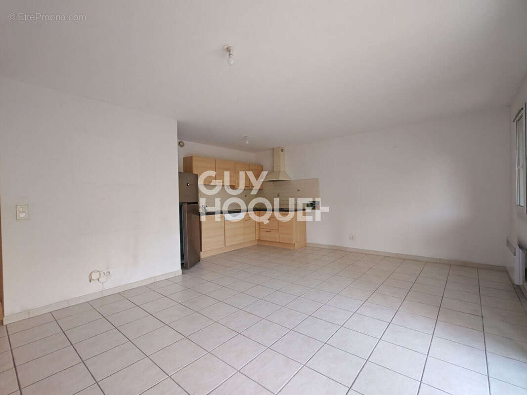 RARE ! T3 en rez-de-jardin avec garage dans une résidence sécurisée - Un véritable esprit "maison" avec son jardin privatif ! - photo 6