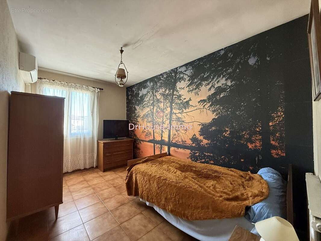 Maison à SAINT-VICTORET