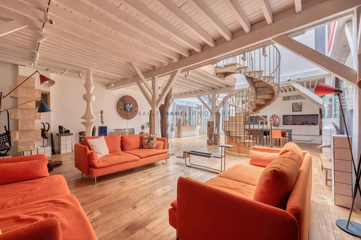 Appartement à PARIS-7E