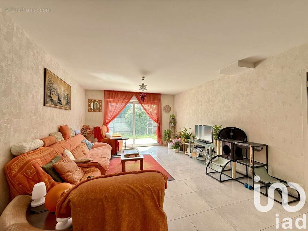 Photo 3 - Maison à RIS-ORANGIS