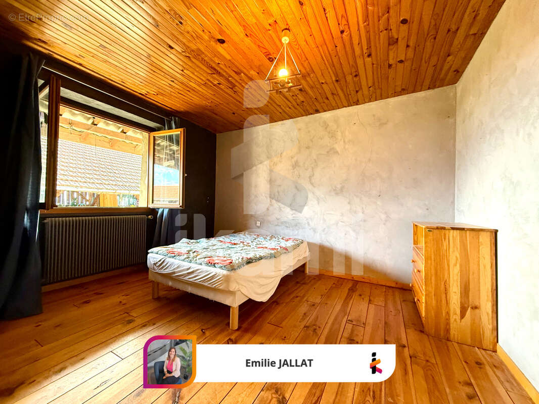 Maison à SAINT-JEAN-DE-MOIRANS