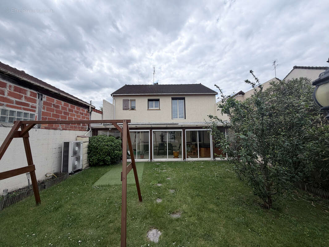 Maison à LE BLANC-MESNIL