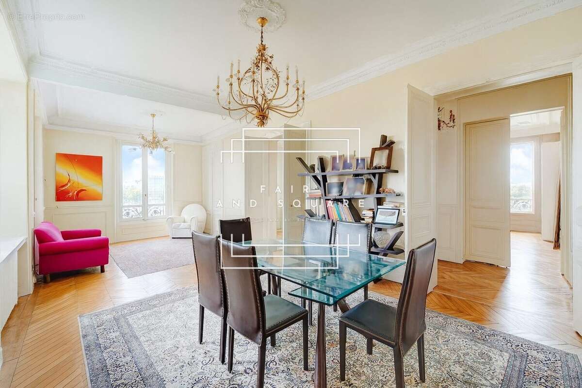 Appartement à PARIS-17E