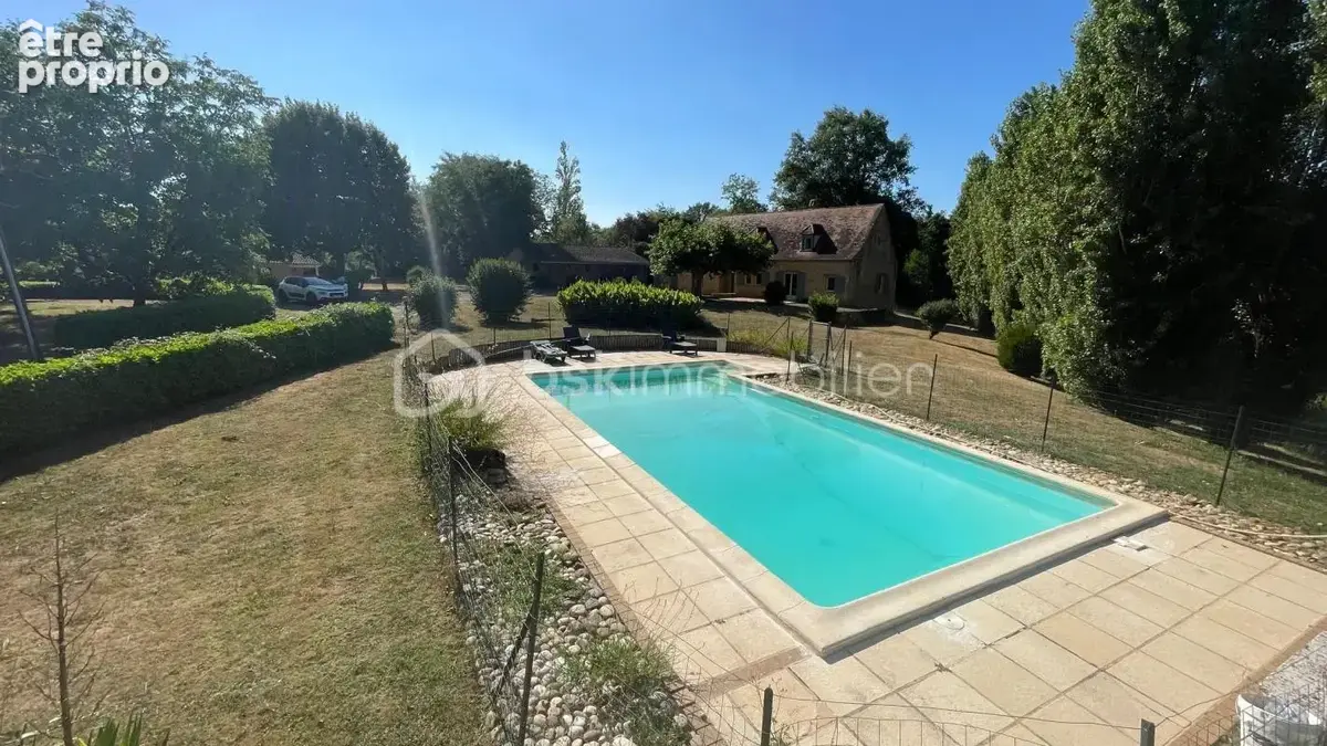 Propriété sans voisin proche de 2 belles maisons de style Périgourdin avec piscine - photo 8