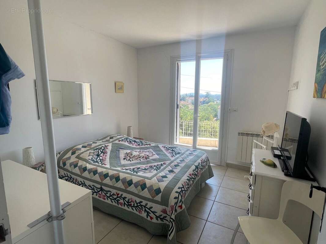 Exclusivité - villa avec 115,78 m² habitables et 165,04 m² de terrasses - photo 7