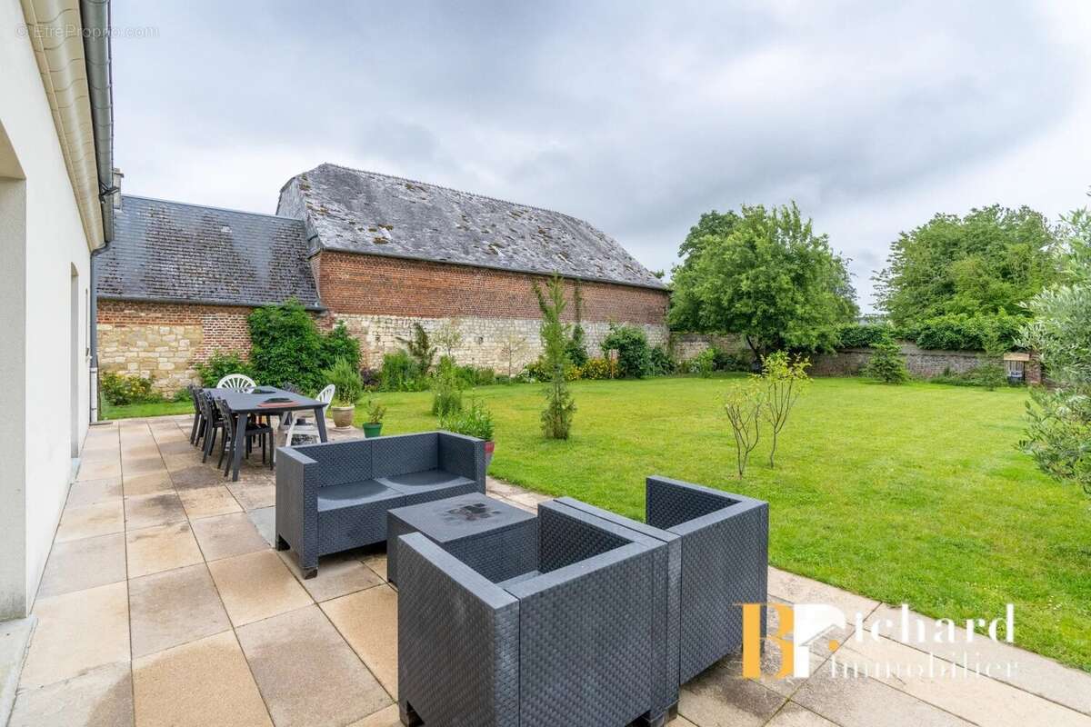 Entre Laon et Marle – Pavillon récent avec loft, atelier et jardin clos - photo 9