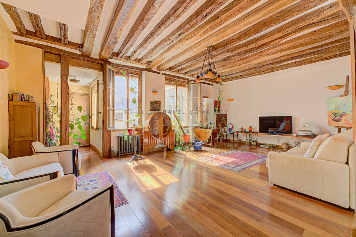 Appartement à PARIS-2E