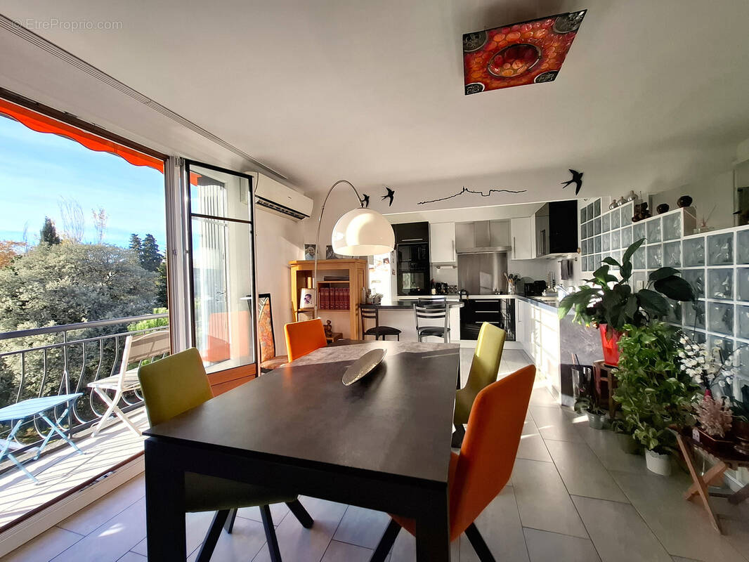 Appartement à MARSEILLE-12E