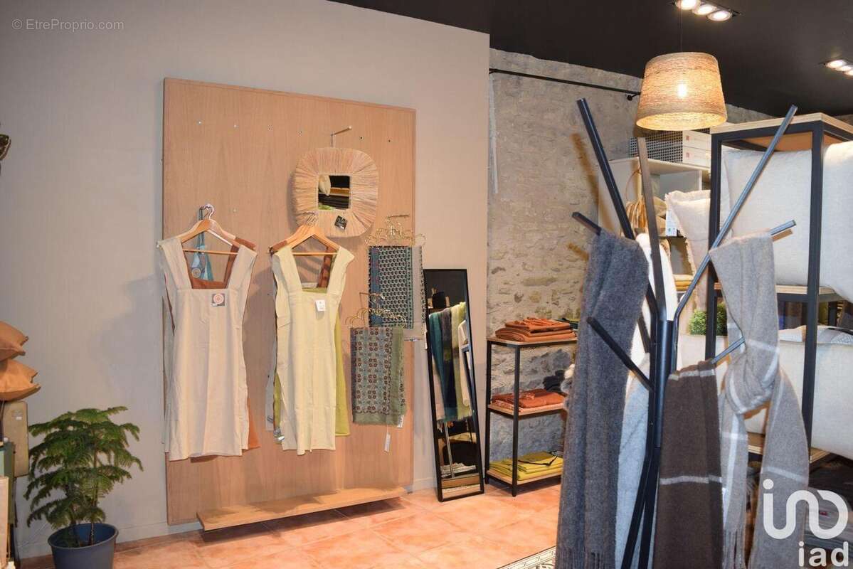 Photo 3 - Commerce à L&#039;ISLE-SUR-LA-SORGUE