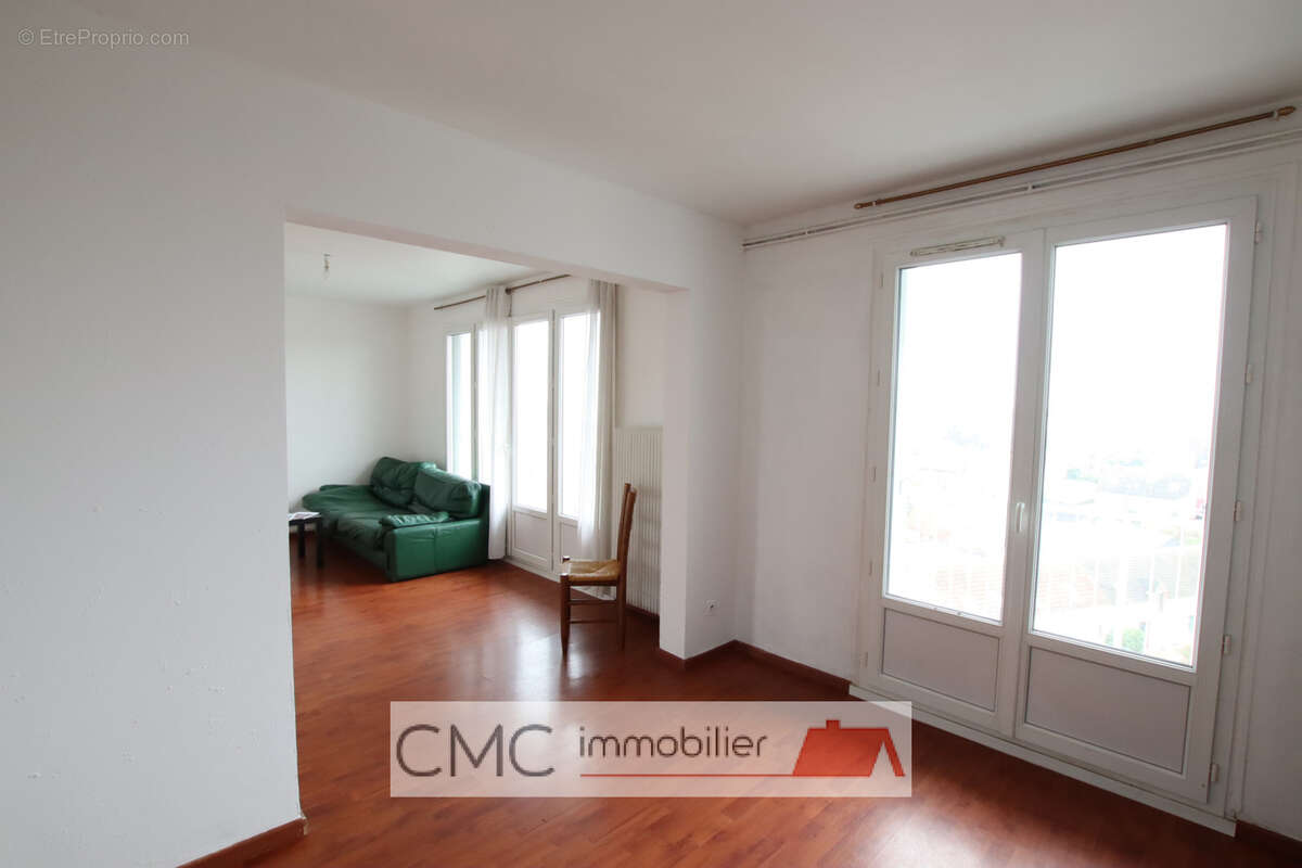 Appartement à LUCE