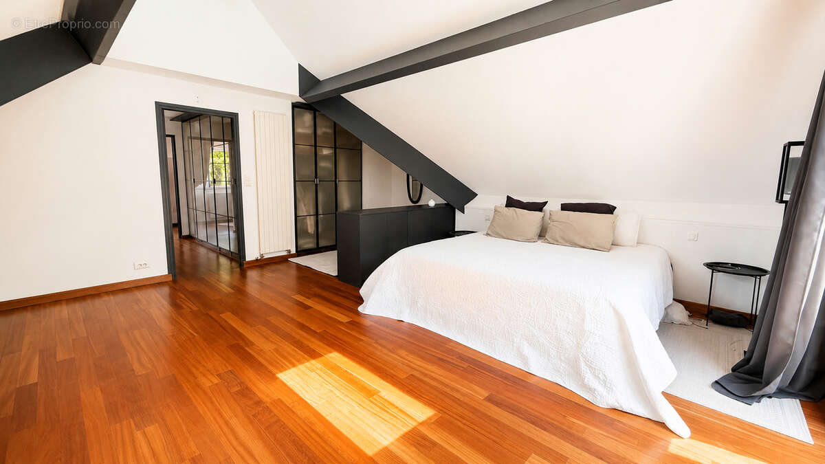 Maison Lamorlaye 8 pièces 300 m2 avec piscine - photo 8