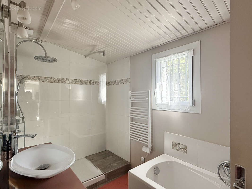 Maison à BOUGUENAIS