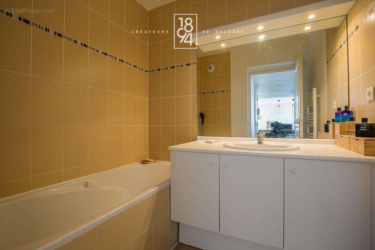 Appartement à MARSEILLE-9E