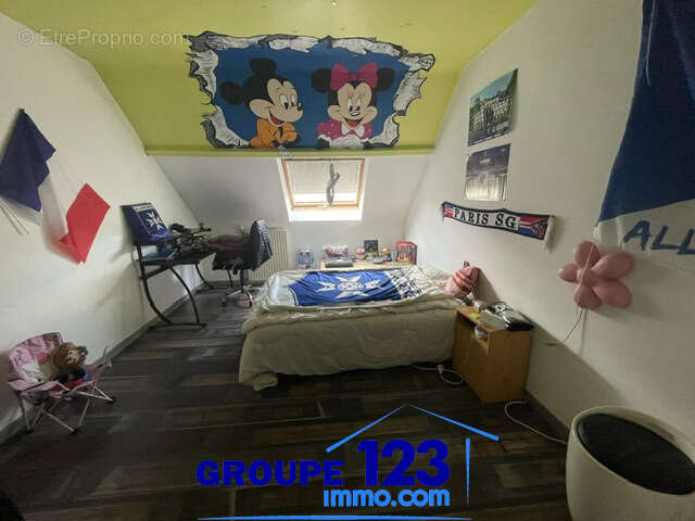 Immense maison en vente à La Celle-Saint-Cyr avec AUXERRE - photo 9