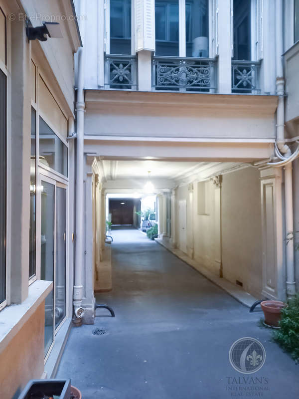 Appartement à PARIS-9E
