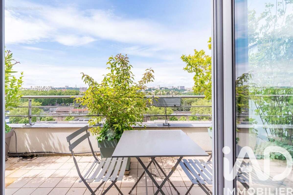 Photo 2 - Appartement à VILLEURBANNE