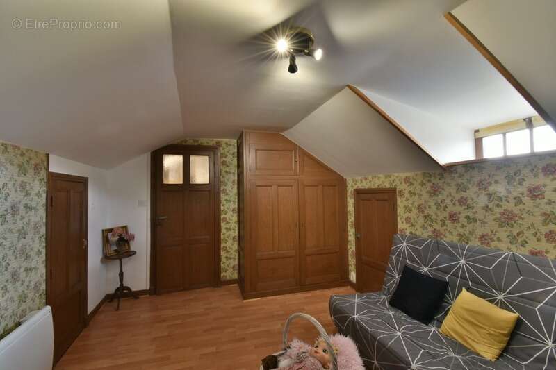 Maison à LE PONT-CHRETIEN-CHABENET