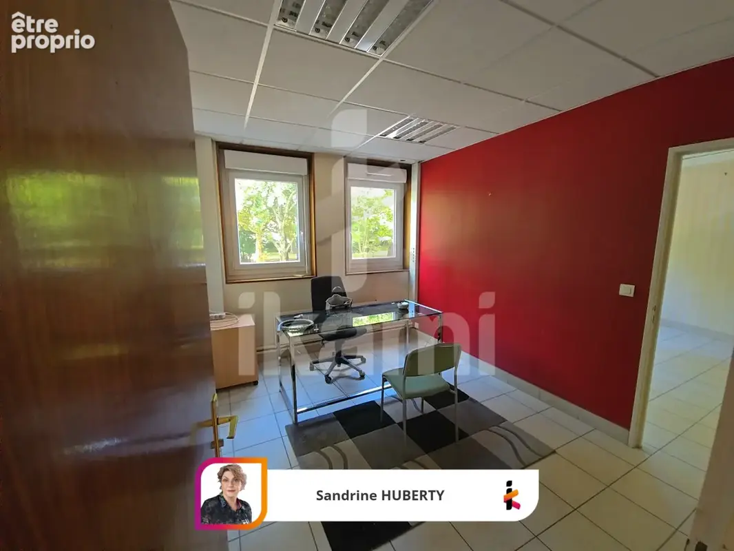  Bureaux professionnels à Gonesse   7 bureaux + sous-sol + 5 parkings - photo 4