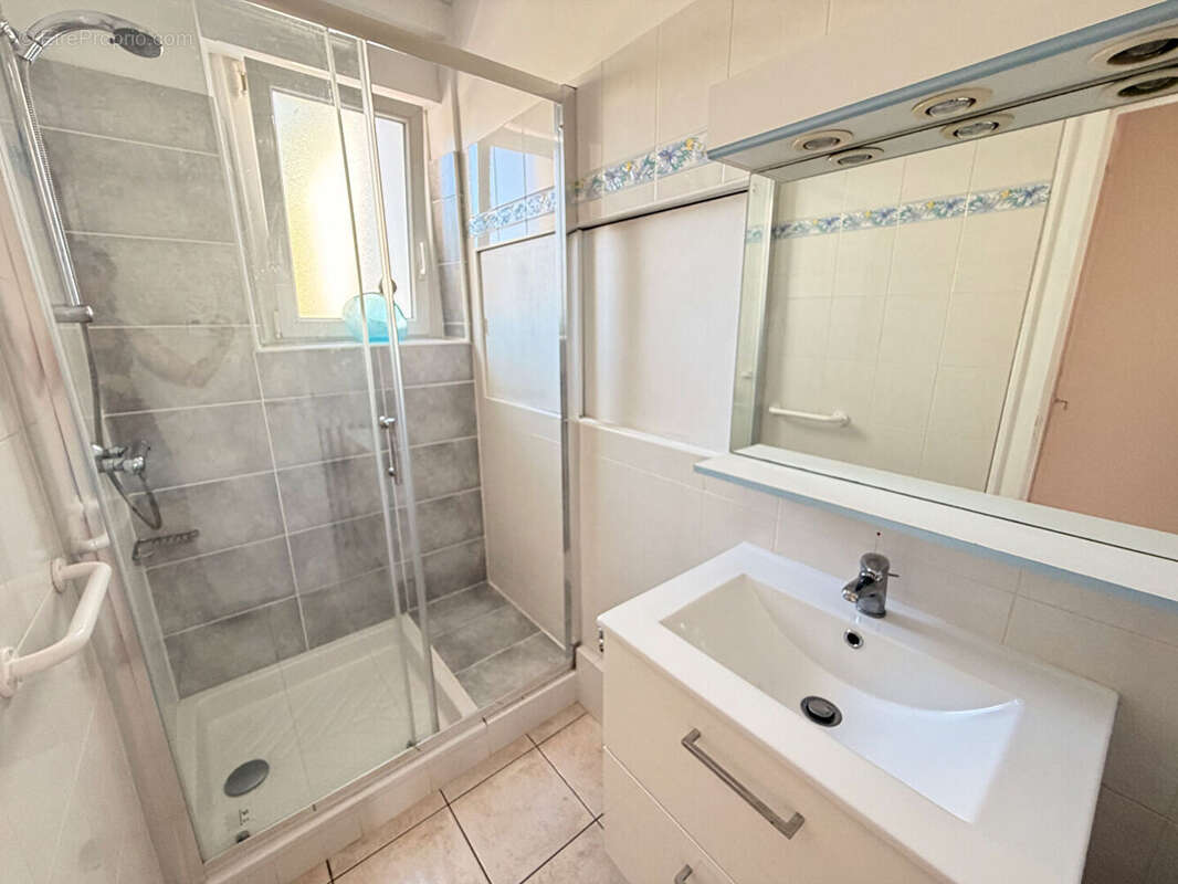 Maison La Bruffiere - photo 9