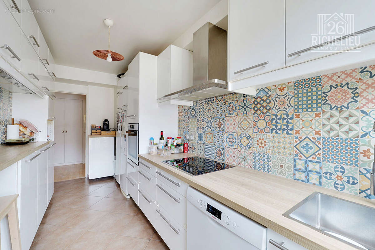 Appartement à LEVALLOIS-PERRET