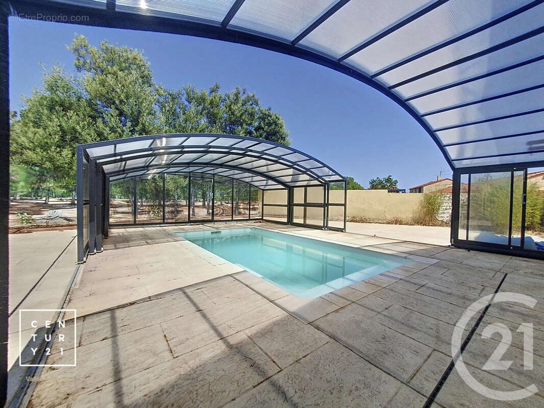 Maison à SAINT-ESTEVE