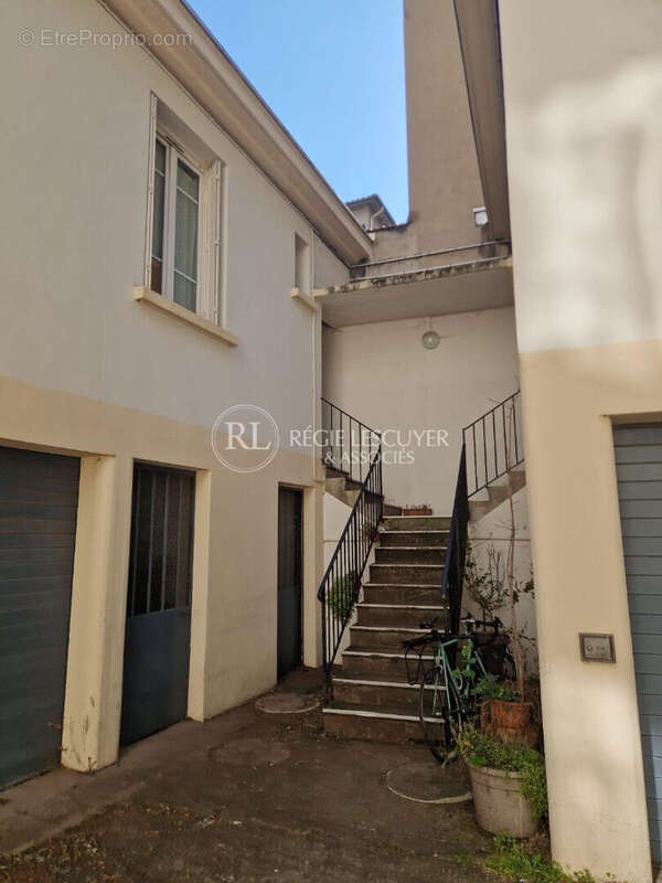 Appartement à LYON-8E