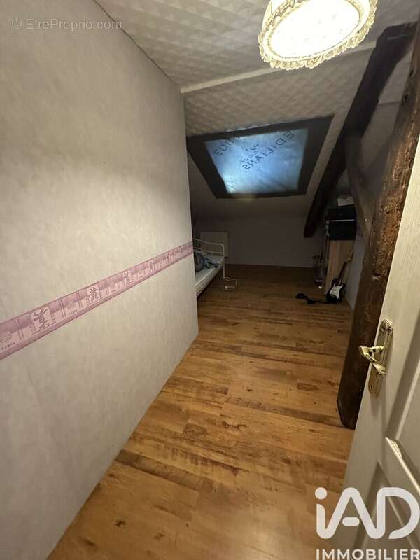 Photo 8 - Maison à DOMJULIEN