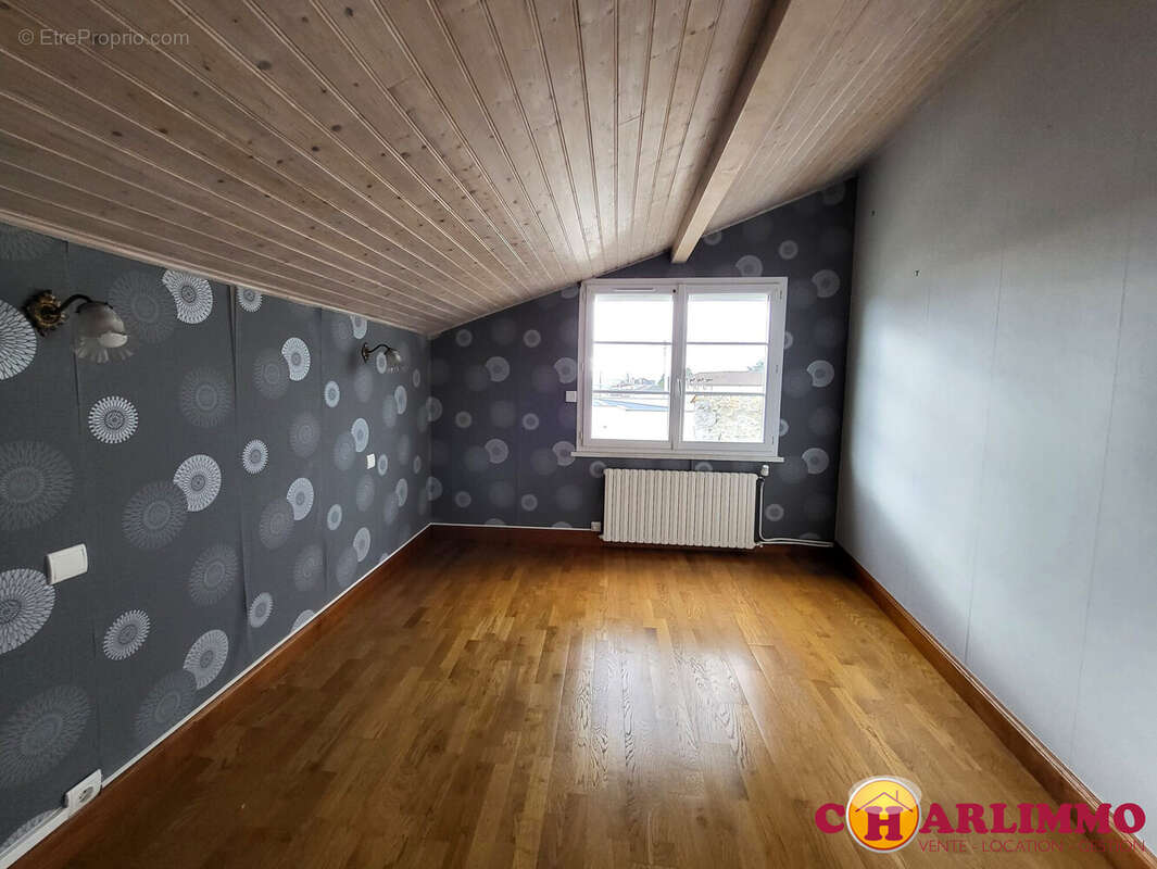 Maison 157 m² à Saint-Junien  - photo 9